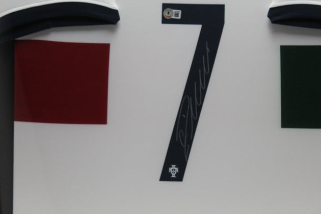 Cristiano Ronaldo Portugal 22/23 ingelijst uit shirt