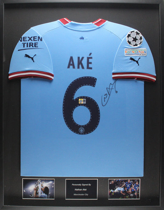 Nathan Ake Manchester City 22/23 ingelijst thuis shirt