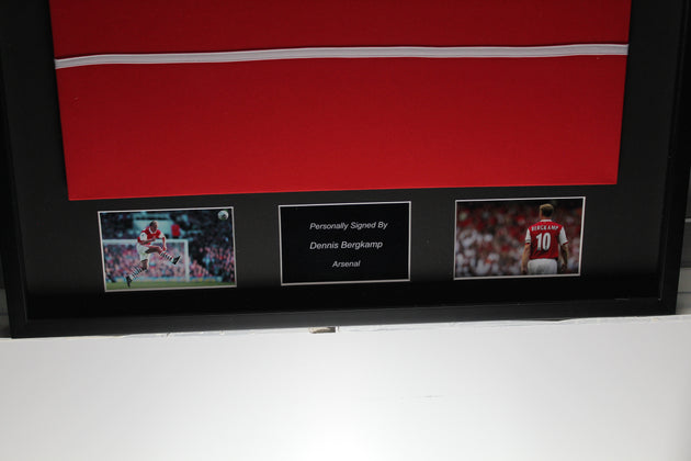 Dennis Bergkamp Arsenal 96/98 ingelijst thuis shirt